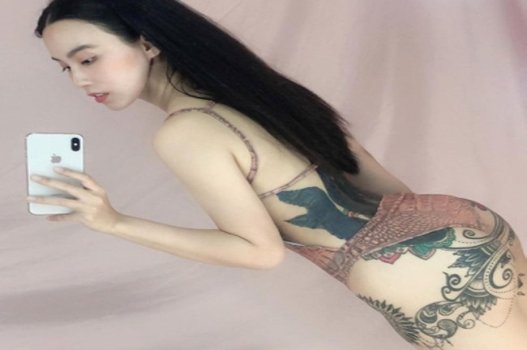 Linh Miu lançou um clipe de sexo adulto com sangue
